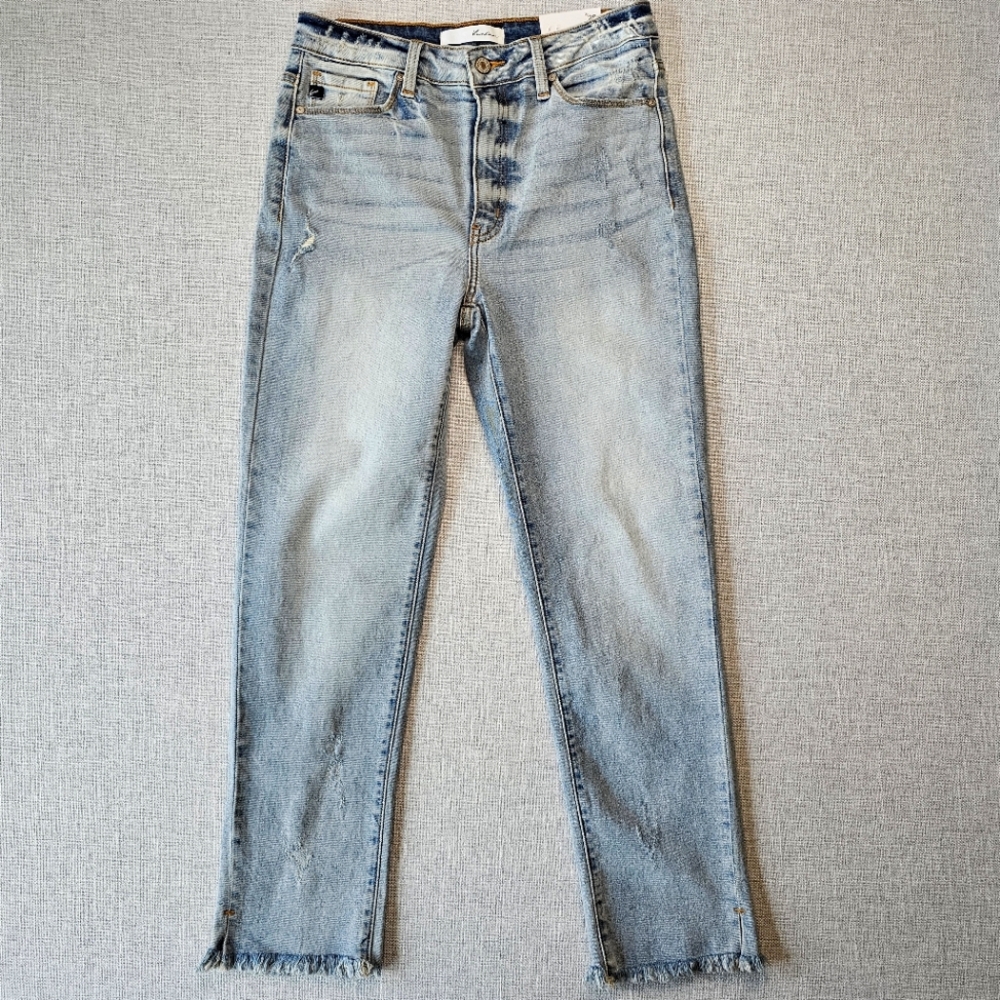 KanCan Straight Fit Jeans Size 28 Waist Raw Hem NWT